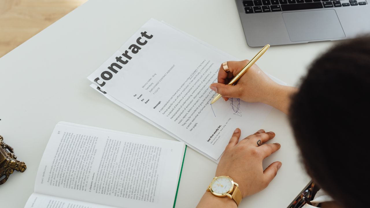 Cleaning Contract Tenders: How to Find and Win Opportunities